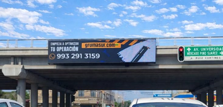 Pantalla tipo estadio en Av. Francisco Javier Mina